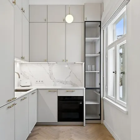 Historic Luxury Apartment With Free Parking And Garden Lejlighed Tallinn