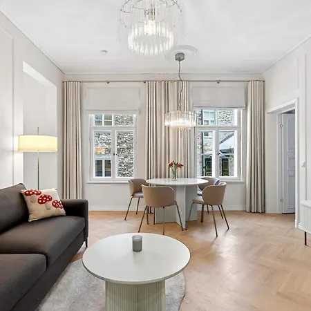 Historic Luxury Apartment With Free Parking And Garden * Tallinn